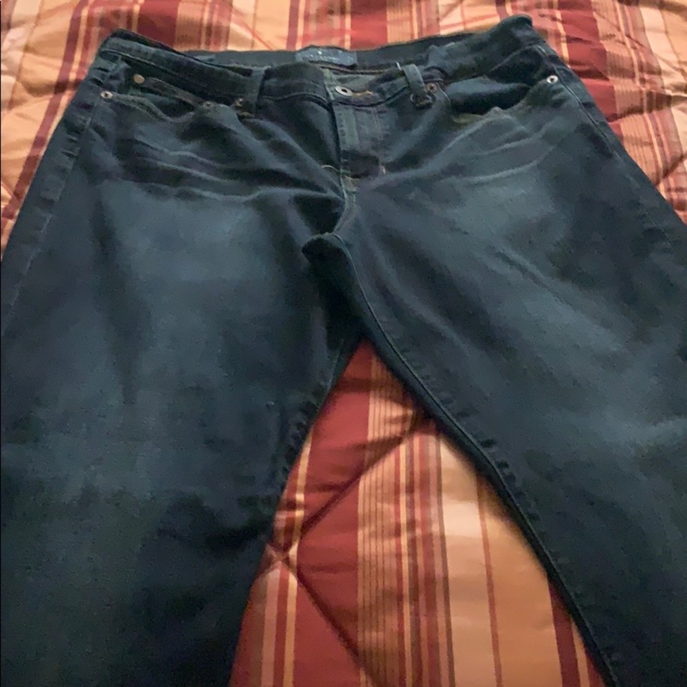 Lucky Brand dark blue jeans, so 14